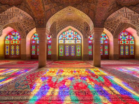 شیشه های رنگی استین گلس مسجد نصیرالملک، شیراز، ایران