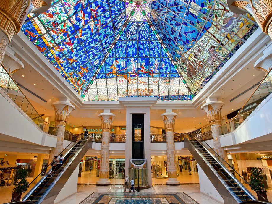 شیشه های رنگی استین گلس وافی مال، دبی، امارات