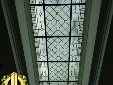 سقف شیشه ای راهروی آپارتمان
