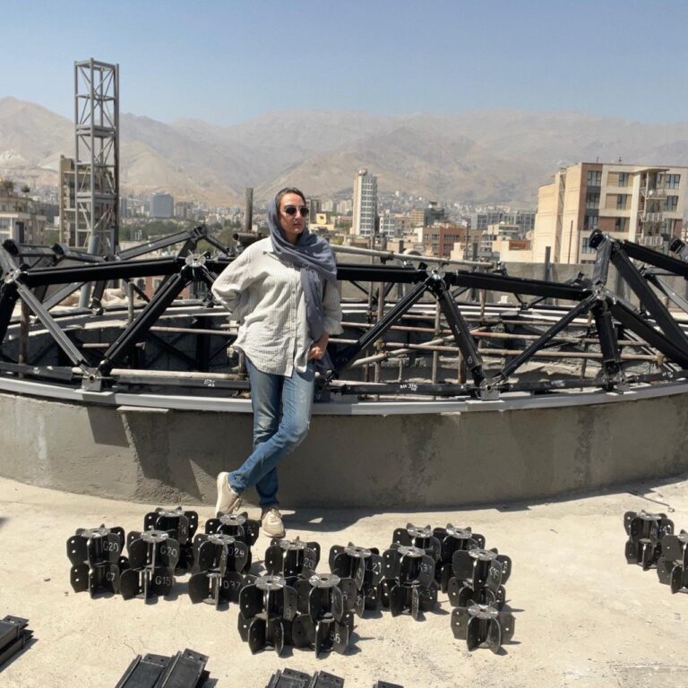 نورگیر فری فرم ساختمان ملاصدرا عکس شماره 1