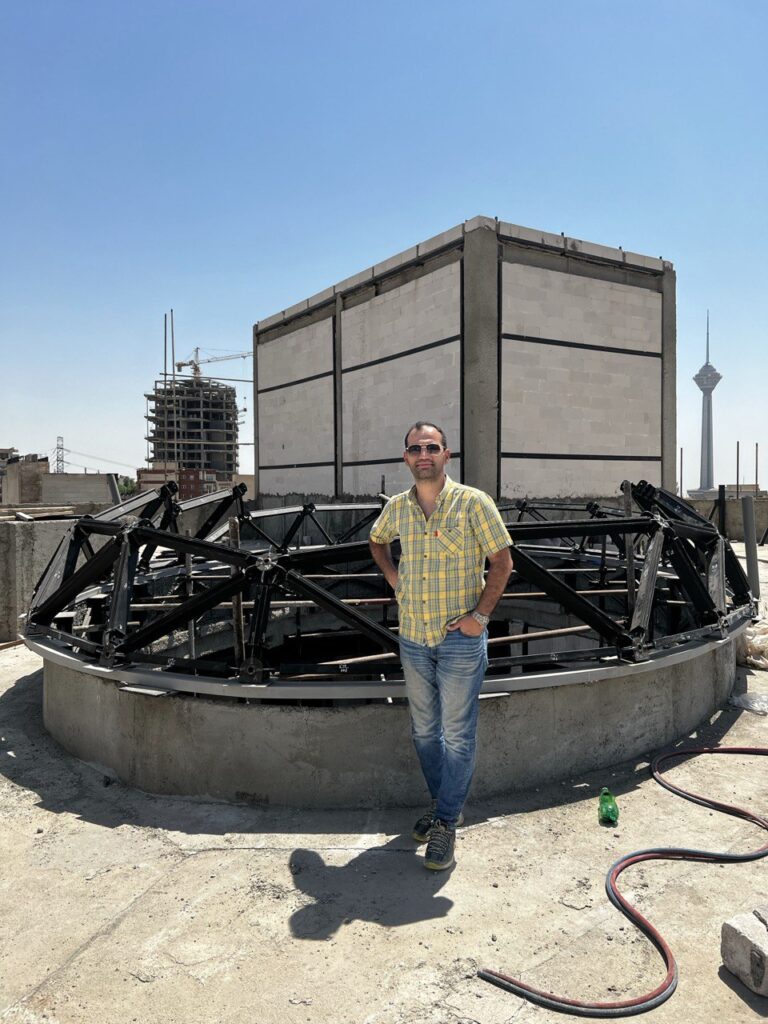 نورگیر فری فرم ساختمان ملاصدرا عکس شماره 2